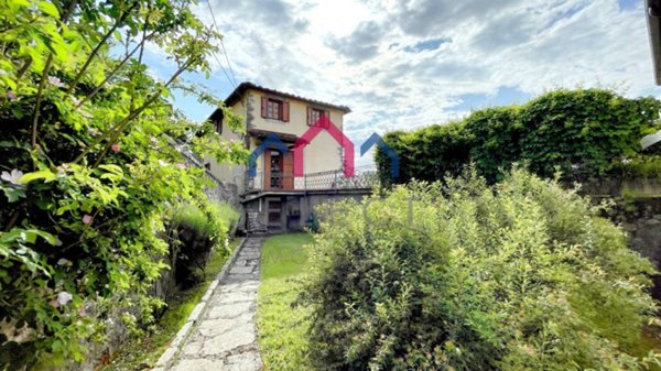 casa indipendente in vendita a Pescaglia in zona Gello