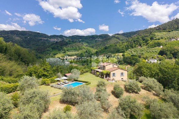 casa indipendente in vendita a Pescaglia