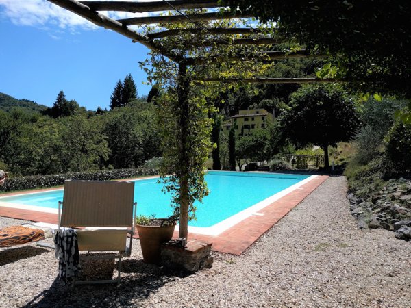 casa indipendente in vendita a Pescaglia in zona Fiano