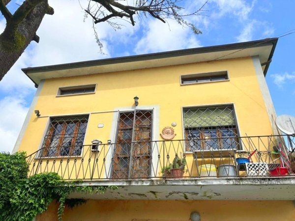 casa indipendente in vendita a Pescaglia in zona San Martino in Freddana