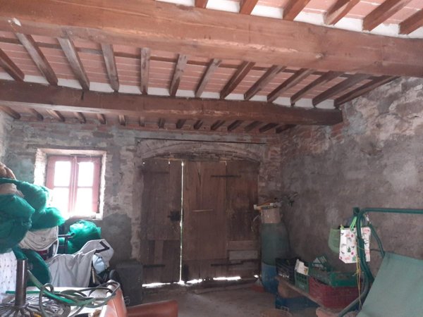 trivano in vendita a Pescaglia in zona Colognora