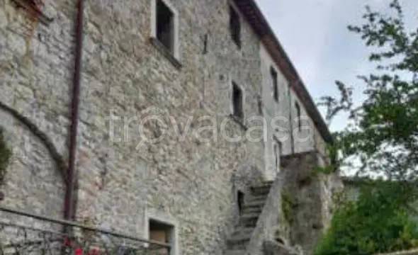 appartamento in vendita a Pescaglia in zona Colognora