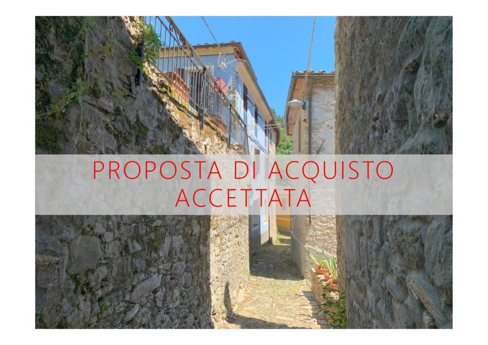 casa indipendente in vendita a Pescaglia