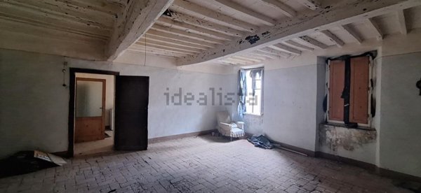 casa indipendente in vendita a Pescaglia