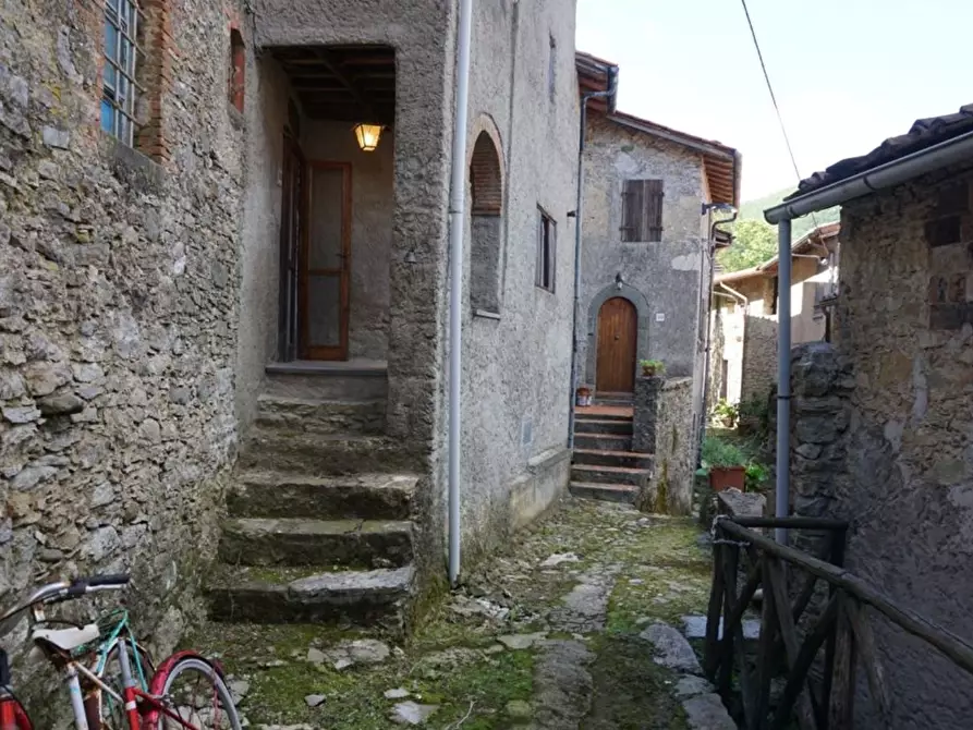 casa indipendente in vendita a Pescaglia