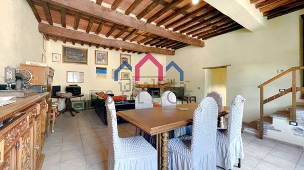 casa indipendente in vendita a Pescaglia