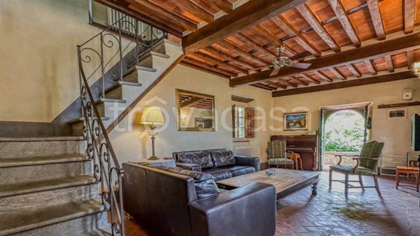 casa indipendente in vendita a Pescaglia