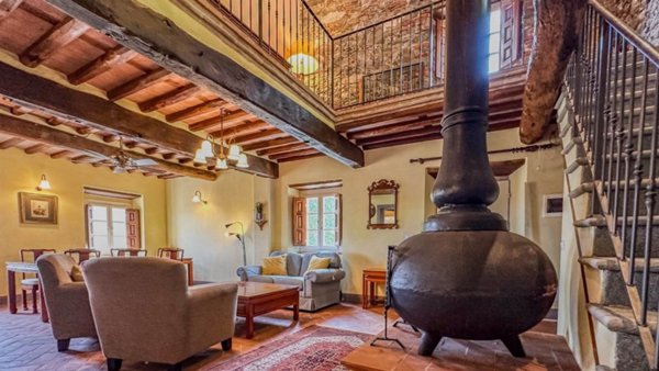 casa indipendente in vendita a Pescaglia