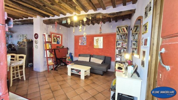casa indipendente in vendita a Pescaglia in zona Fiano