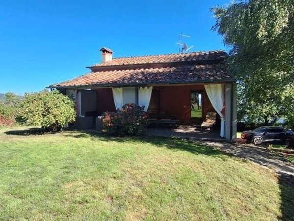casa indipendente in vendita a Pescaglia in zona Gello
