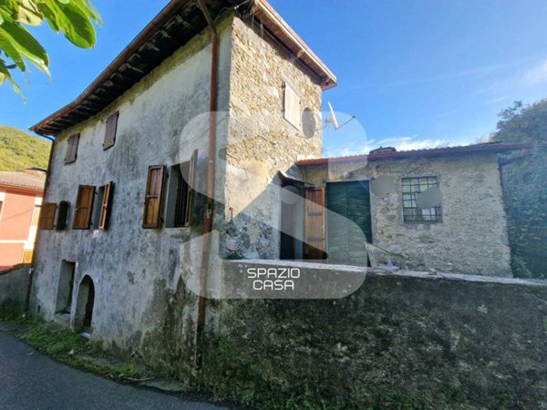 casa indipendente in vendita a Pescaglia in zona San Rocco