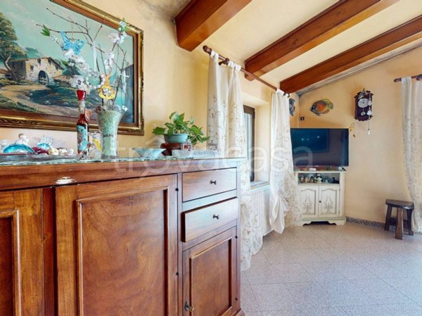 casa indipendente in vendita a Pescaglia in zona Fiano