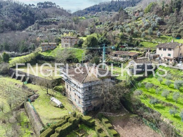 villa in vendita a Pescaglia