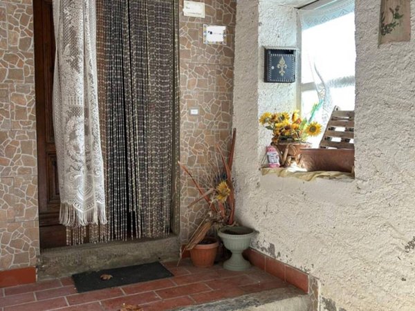 intera palazzina in vendita a Pescaglia