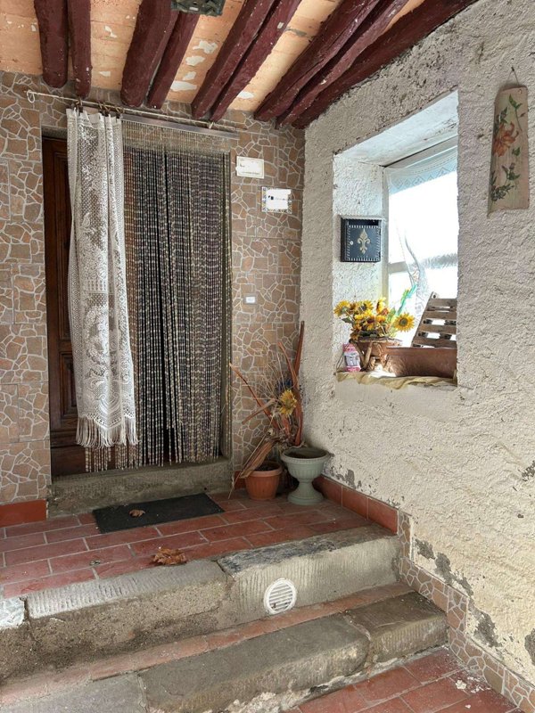 intera palazzina in vendita a Pescaglia