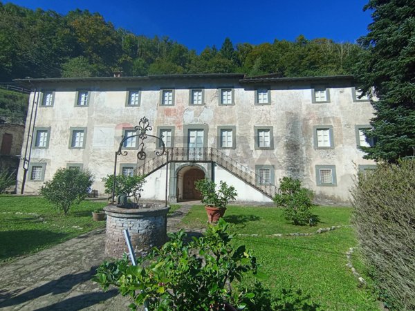 casa indipendente in vendita a Pescaglia in zona Convalle