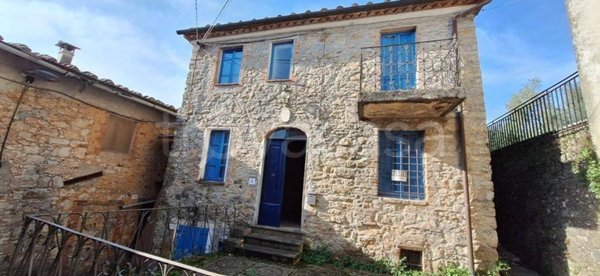 casa indipendente in vendita a Pescaglia