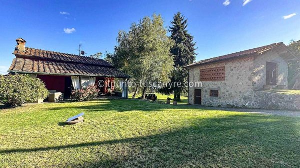 casa indipendente in vendita a Pescaglia in zona Gello