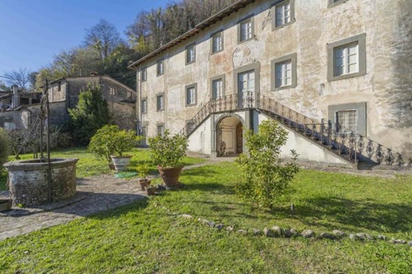 casa indipendente in vendita a Pescaglia in zona Convalle