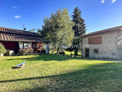 casa indipendente in vendita a Pescaglia in zona Gello