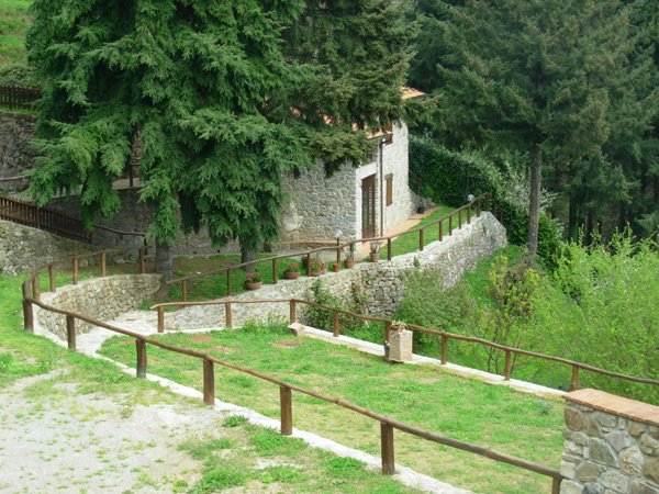 casa indipendente in vendita a Pescaglia in zona Colognora