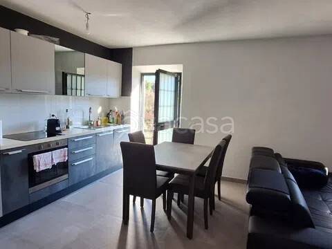 casa indipendente in vendita a Pescaglia
