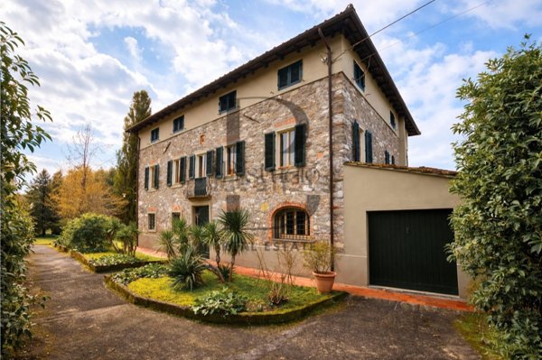 casa indipendente in vendita a Pescaglia