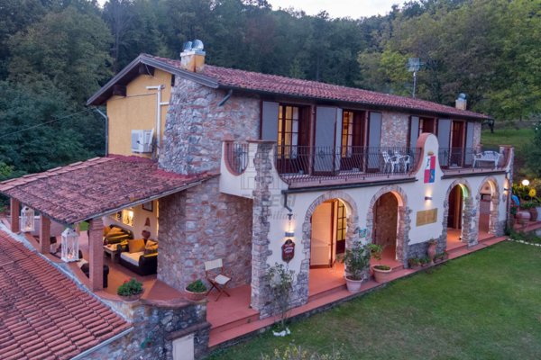 casa indipendente in vendita a Pescaglia