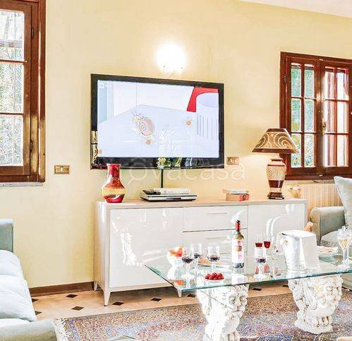 casa indipendente in vendita a Pescaglia