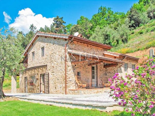 casale in vendita a Pescaglia