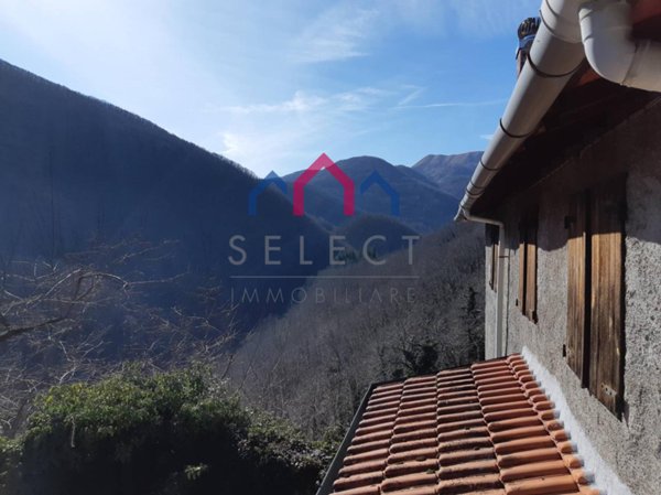 appartamento in vendita a Pescaglia in zona San Rocco