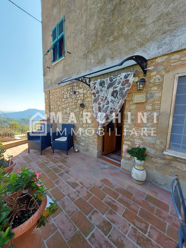 casa indipendente in vendita a Pescaglia