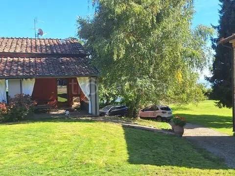 casa indipendente in vendita a Pescaglia in zona Gello
