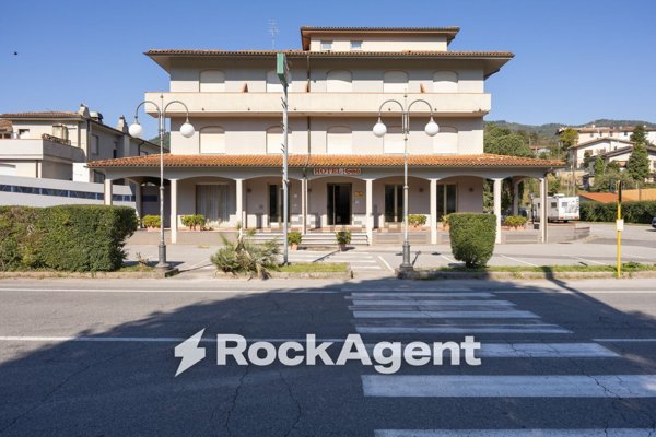 casa indipendente in vendita a Pescaglia