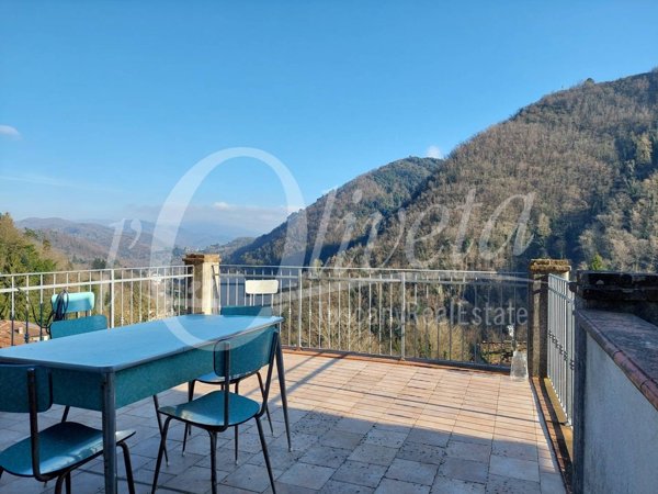 casa indipendente in vendita a Pescaglia in zona Convalle