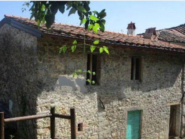 appartamento in vendita a Pescaglia in zona Vetriano