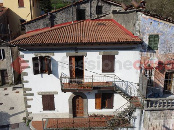 appartamento in vendita a Pescaglia in zona Pascoso
