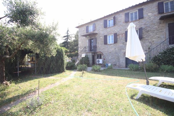 casa indipendente in vendita a Pescaglia in zona San Martino in Freddana