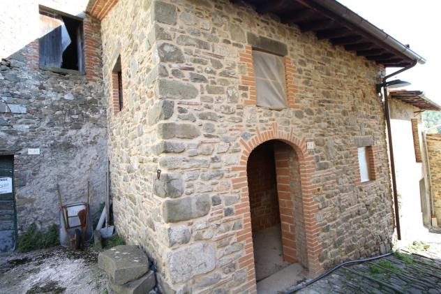 casa indipendente in vendita a Pescaglia