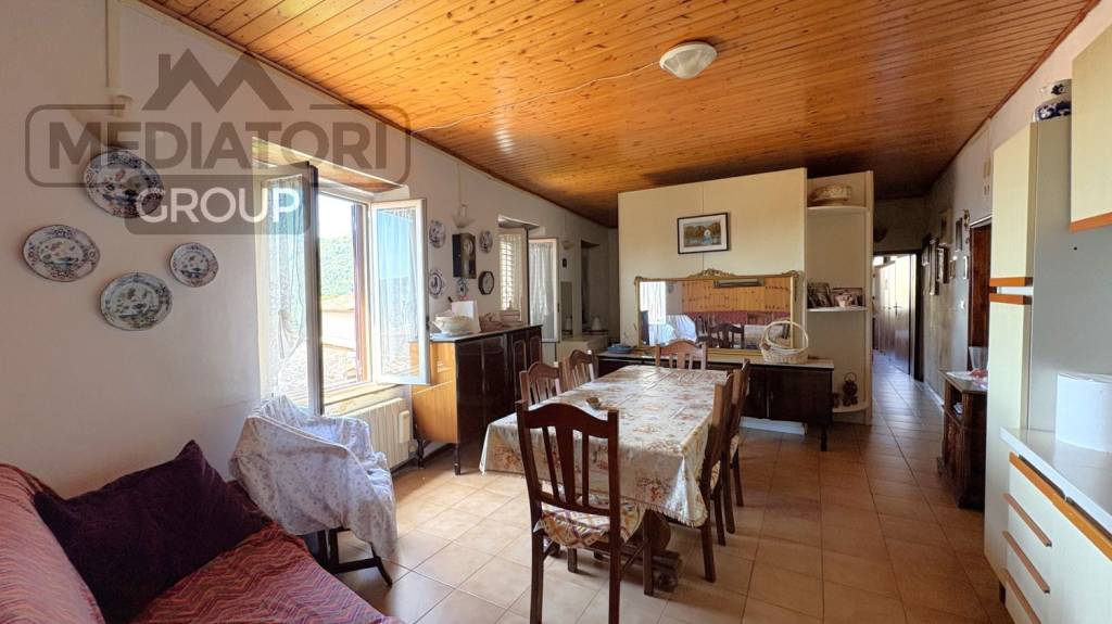 casa indipendente in vendita a Pescaglia in zona Fiano