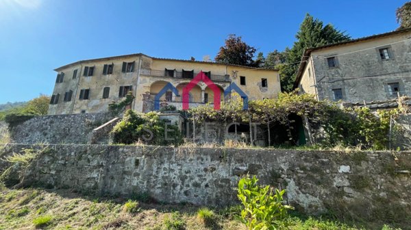 villa in vendita a Pescaglia in zona Gello