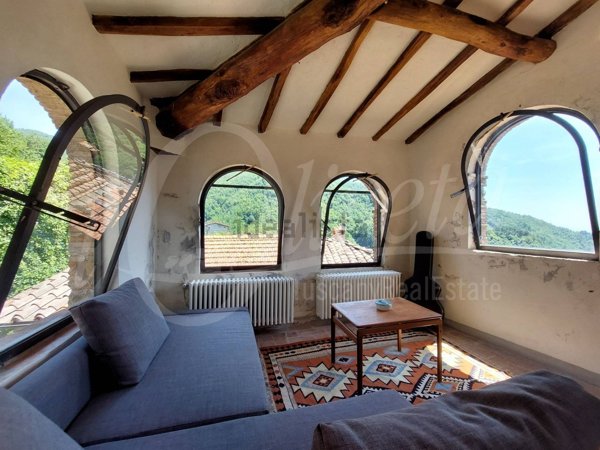 casa indipendente in vendita a Pescaglia