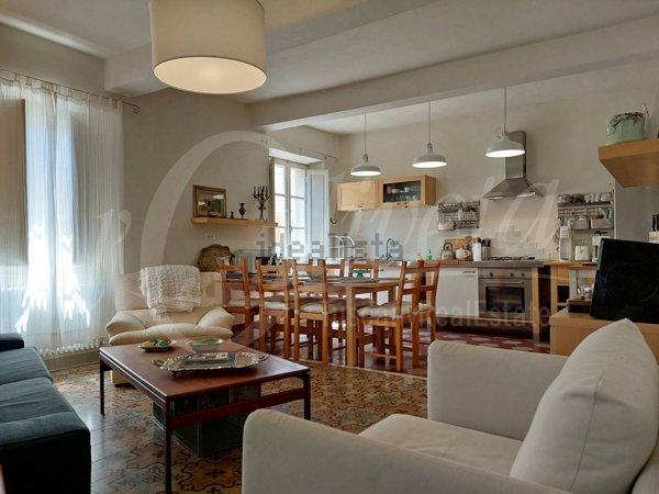 casa indipendente in vendita a Pescaglia