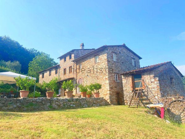 casale in vendita a Pescaglia