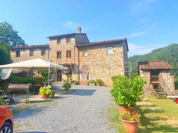 casa indipendente in vendita a Pescaglia in zona San Martino in Freddana
