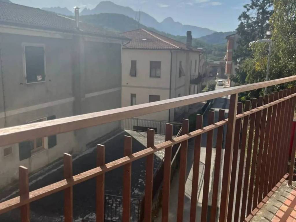 appartamento in vendita a Piazza al Serchio in zona San Michele