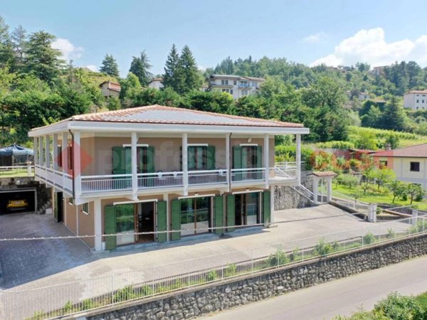 casa indipendente in vendita a Piazza al Serchio in zona San Michele