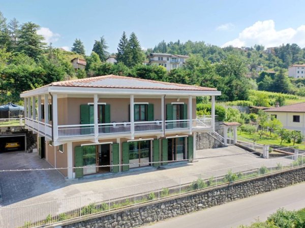 casa indipendente in vendita a Piazza al Serchio