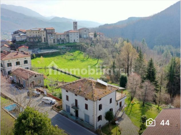 casa indipendente in vendita a Piazza al Serchio in zona Nicciano