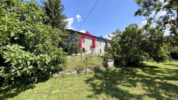 casa indipendente in vendita a Piazza al Serchio in zona Nicciano